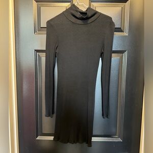 Black long sleeve simple dress size M